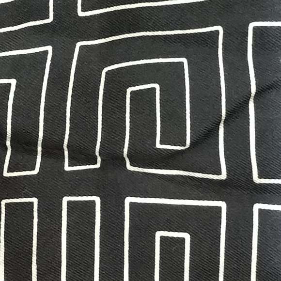 GIVENCHY Scarves - Picture 3 of 6